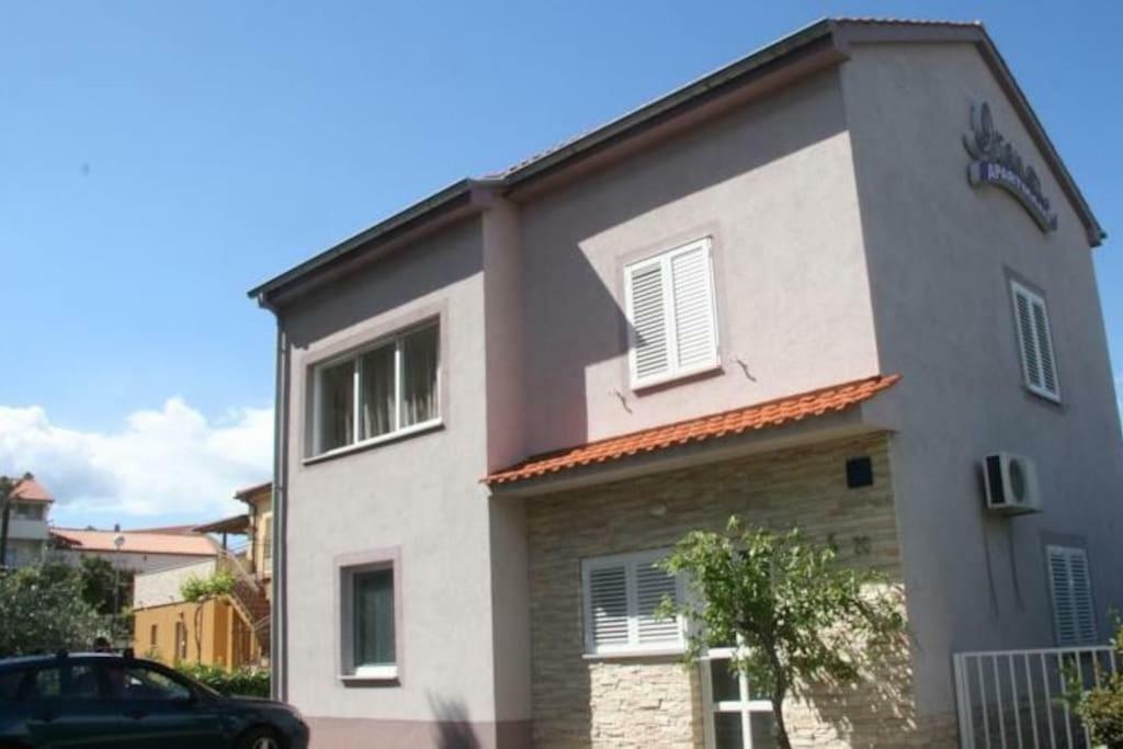 Apartmani Irena Jezevac Krk Island Eksteriør billede